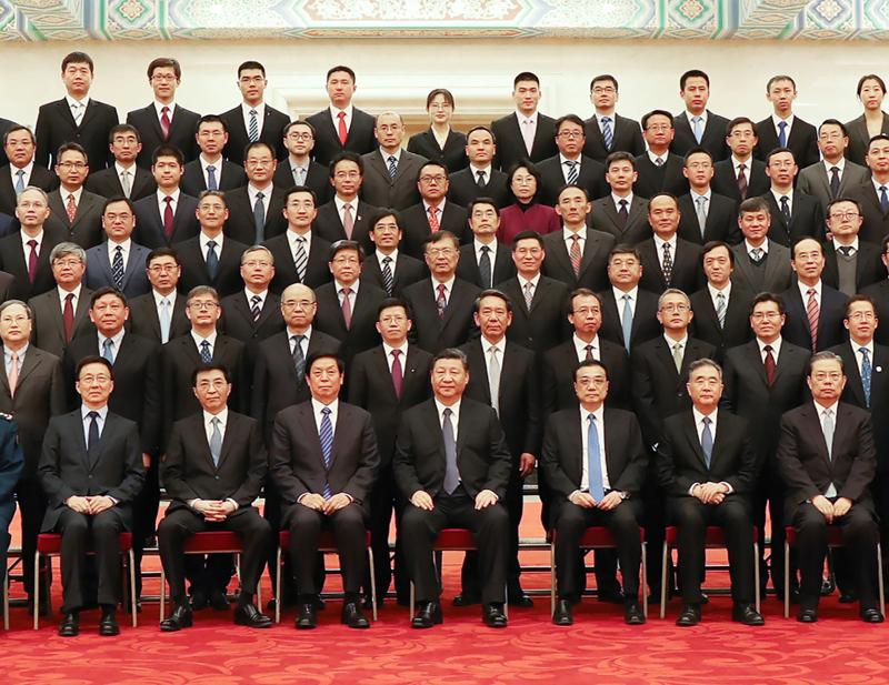 2月20日,党和国家领导人习近平、李克强、栗战书、汪洋、王沪宁、赵乐际、韩正等在北京人民大会堂会见探月工程嫦娥四号任务参研参试人员代表。